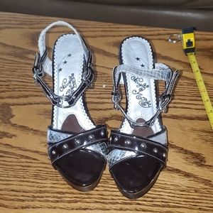 Wedge heels